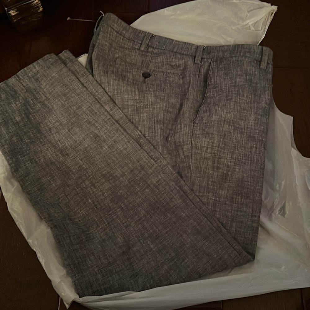 Men’s Dockers Straight Fit Slacks 32 x 34, cotton khakis slim tapered fit.. nice